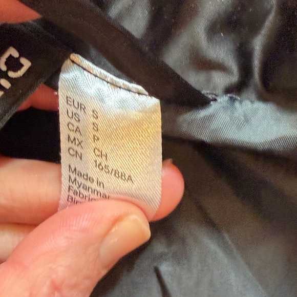 Divided H&M Black Cropped Bomber Jacket Small C27-046 - Picture 3 of 10